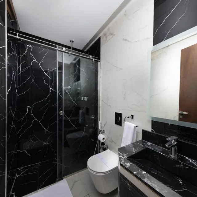 جناح جونيور، فندق لكجري نايت(Luxury Night Hotel) 7/10
