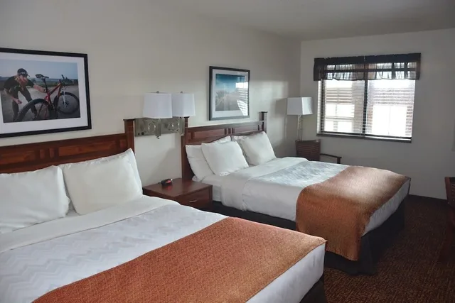 Standard, 2 Queen Beds, Roosevelt Inn and Suites 1/1