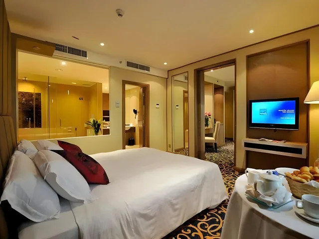 Suite, The Klagan Regency 2/2