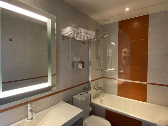 غرفة قياسية بسريرين منفصلين، Hotel Elysa Luxembourg 4/4