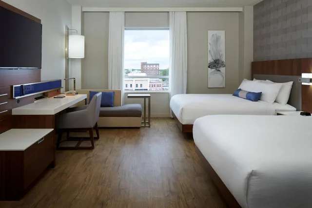 غرفة بسريرين كوين، DELTA HOTELS BY MARRIOTT TROIS RIVIERES CONFERENCE CENTRE 6/15