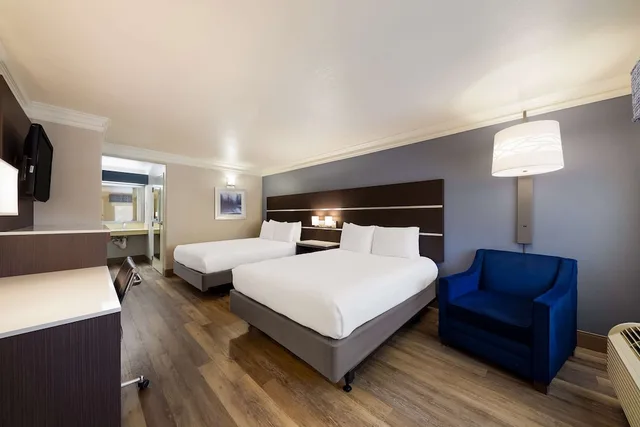 غرفة قياسية بسريرين كوين، Best Western Inn & Suites Lemoore 4/10
