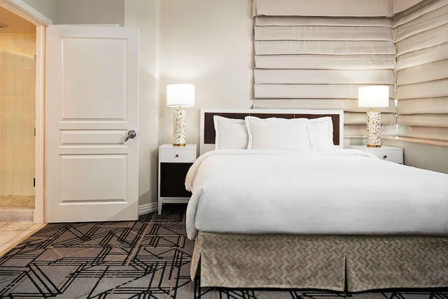 جناح بسرير كينج وسريرين كوين بغرفتي نوم، Hilton Grand Vacations Club McAlpin Ocean Plaza Miami 1/4