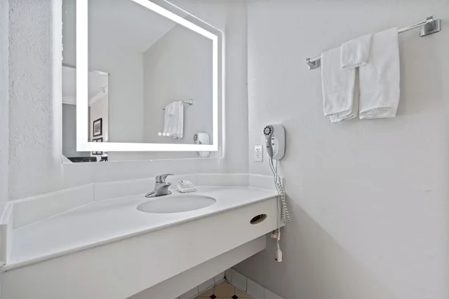 جناح بسرير كينج، La Quinta Inn Corpus Christi North 8/10