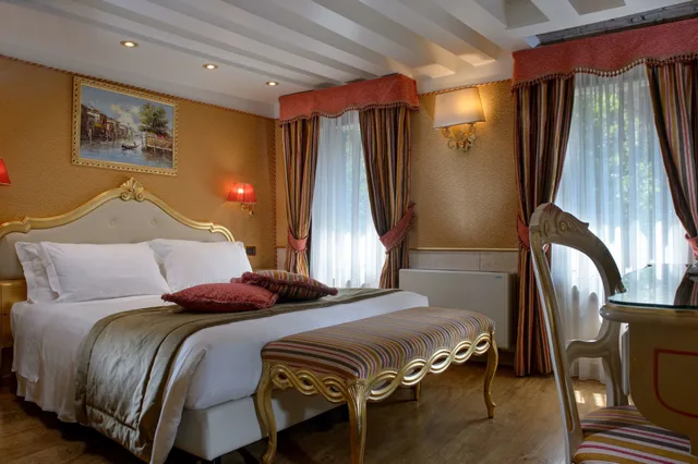 غرفة كلاسيكية بسرير كوين، Hotel Olimpia Venice, BW Signature Collection 5/10