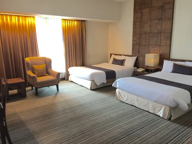 جناح جونيور بسريرين مزدوجين، Indra Regent Hotel 2/5
