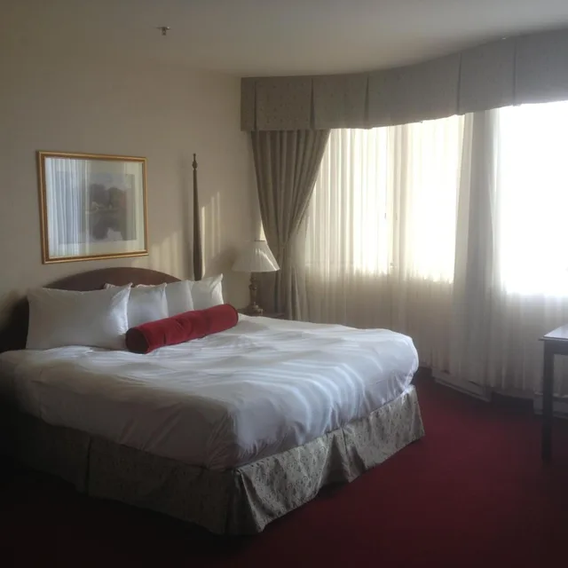جناح تنفيذي بسرير كينج وسرير كوين، Hotel Chrome Montreal Centre Ville 1/7