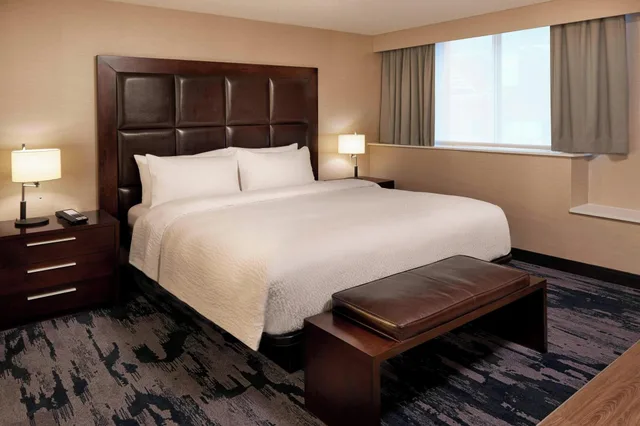 جناح تنفيذي بسرير كينج، Fairfield by Marriott Montreal Downtown 1/3