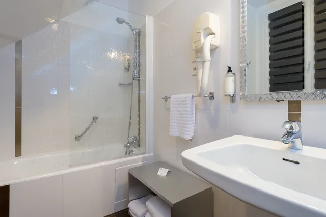 غرفة سوبيريور بسرير كينج، Best Western Le Vinci Loire Valley 3/5