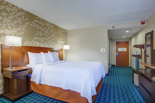 غرفة بسرير كوين، FAIRFIELD INN BY MARRIOTT BURLINGTON WILLISTON 4/10
