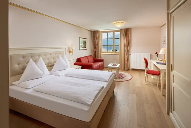 Comfort, Double Bed, Lake View, No Balcony، Grand Hotel Zell Am See 1/3