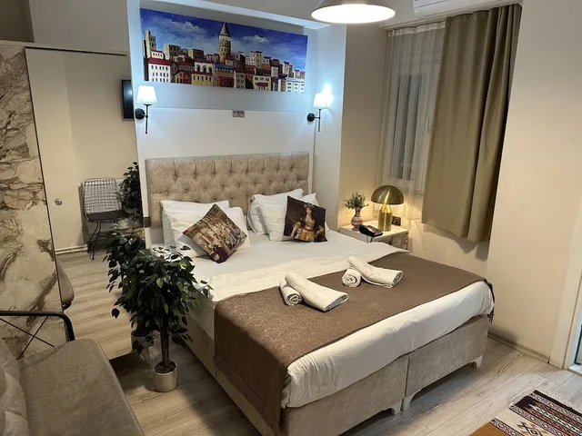 Economy, Single, Queen Bed, Galapera Hotel 1/4