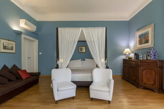 Junior Suite, Studio, Queen Bed, Sofa، Opera Boutique B B 1/4