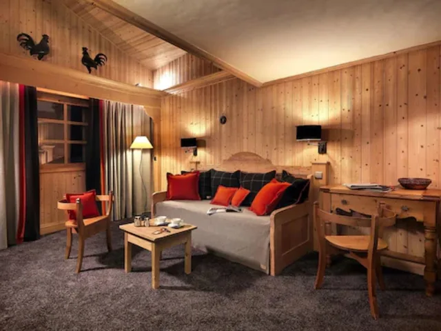 جناح جونيور بسريرين منفصلين مع أريكة، Le M de Megeve 6/8