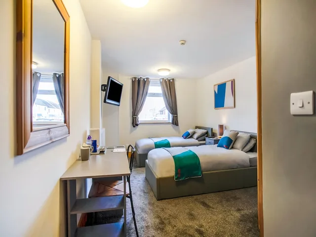 غرفة قياسية بسريرين منفصلين، OYO Hotel Clamart 4/8