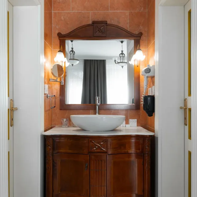 Superior, Double Bed, Jardin Hotel Belgrade 4/5