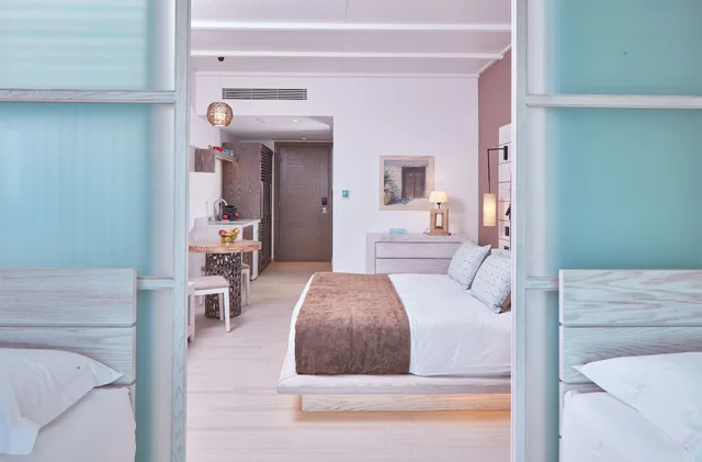Swim Up, Junior Suite, Bungalow، Mare Ayia Napa 3/4