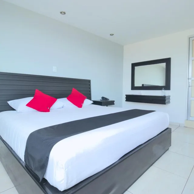 غرفة ديلوكس بسرير مزدوج، Capital O Hotel Euro Confort Pachuca 1/8