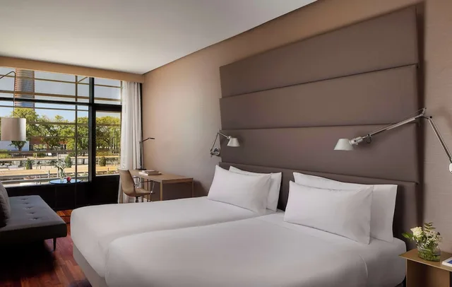 New Style, Superior, King Bed, with Extra Bed، Nh Sevilla Plaza De Armas Hotel 3/5