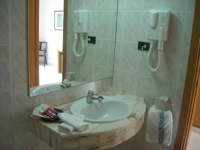 غرفة ثلاثية بإطلالة على البحر، Sorrabona Hotel 6/6