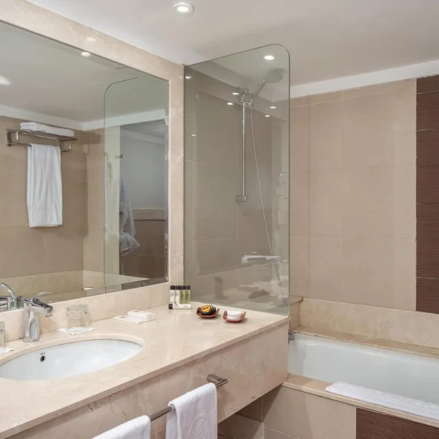 غرفة قياسية بإطلالة على البحر، Odyssee Park Hotel 5/6