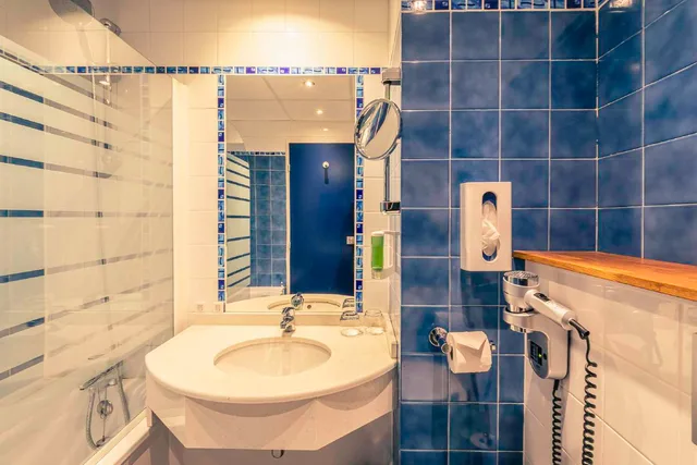 غرفة قياسية بسريرين منفصلين، Best Western Marseille Aeroport 4/4