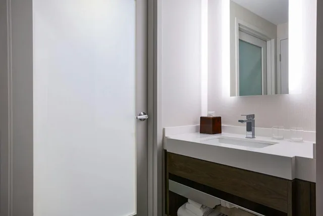 1 Bedroom, Suite, Golf Course View, Sofa، Marriott Meadowview Conference Resort Convention Center 7/8