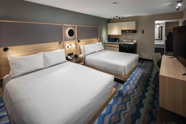 غرفة بسرير مزدوج، Accent Inns Burnaby 1/2