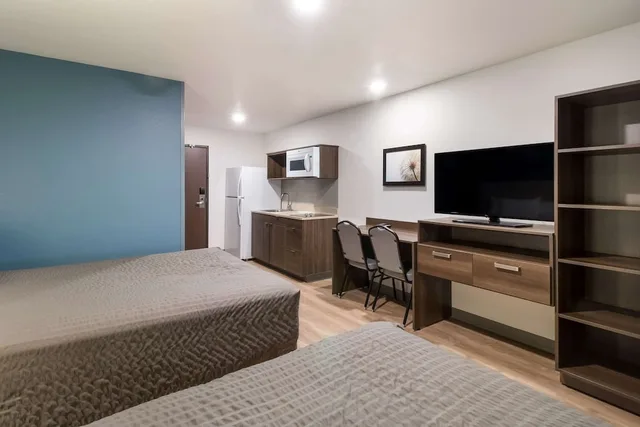 غرفة قياسية بسريرين كوين، WoodSpring Suites Mesa Chandler 2/4