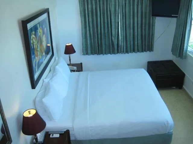 غرفة قياسية بسرير كوين، Hotel La Playa 2/4