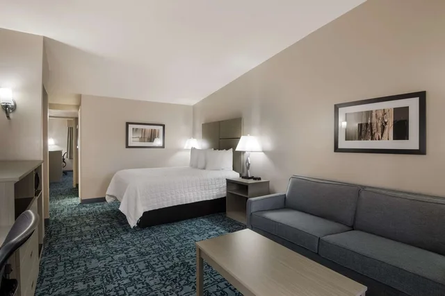 غرفة بسريرين كوين مع أريكة، Best Western New Oregon 1/3