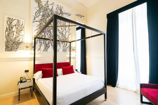 جناح رئاسي بسريرين كينج مع أريكة، Roma Luxus Hotel 6/10