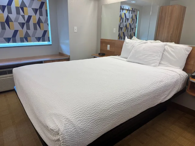 جناح بسرير كوين لذوي الإعاقة، Microtel Inn Suites By Wyndham Tuscumbia Muscle Shoals 8/10
