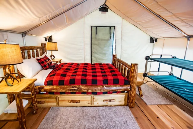 خيمة كومفورت بسرير كوين بإطلالة على الجبل، Boulder Mountain Resort 1/1