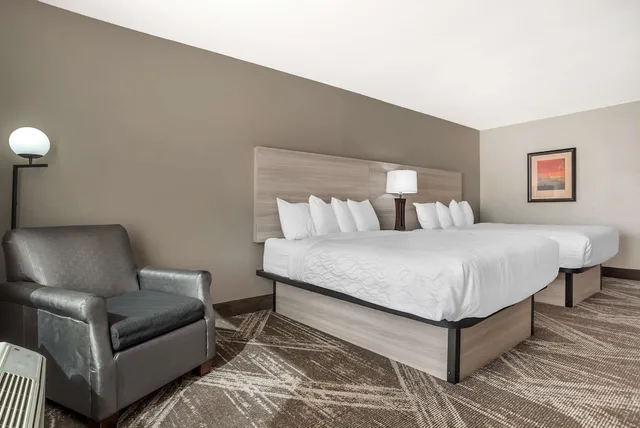 غرفة قياسية بسريرين كوين، Best Western Plus Jackson Downtown-Coliseum 3/7