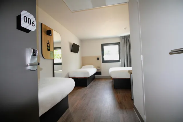 غرفة رباعية، B&B HOTEL Aix-les-Bains 9/10