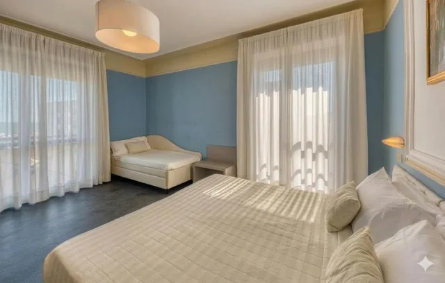 Deluxe, Hotel Augustus 7/10