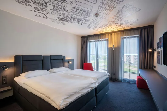 Design, Twin Beds، V8 Hotel Koln @ Motorworld 1/2