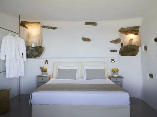 Cave Experience, King Bed, Sea View, Private Pool، Aeolis Tinos Suites 1/2