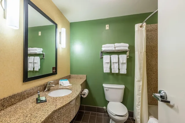 غرفة قياسية بسريرين كوين، Sleep Inn & Suites Ruston Near University 10/10