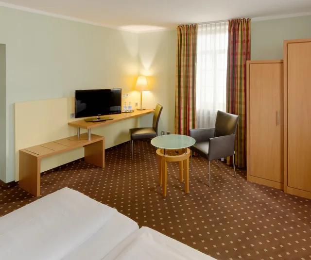 Double Dependence، attimo Hotel Stuttgart 7/10