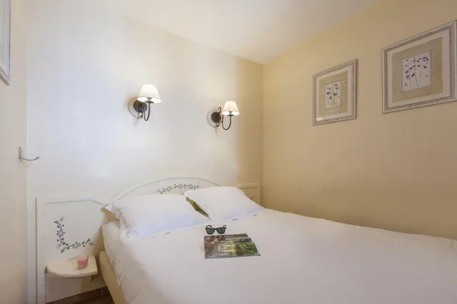 1 Bedroom, Apartment, Sea View, Alcove, Balcony or Terrace، Maeva Particuliers Les Restanques Du Golfe de Saint Tropez 2/4