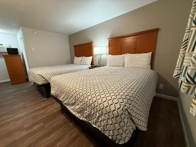 Suite, 2 Double Beds, Kitchenette, Budget Inn Bend by OYO 3/6