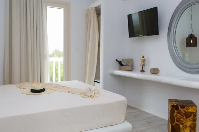 غرفة غراند رباعية بسريرين كوين بإطلالة على البحر بـ5 غرف نوم بمسبح خاص، Naxian Lounge Villas 4/9