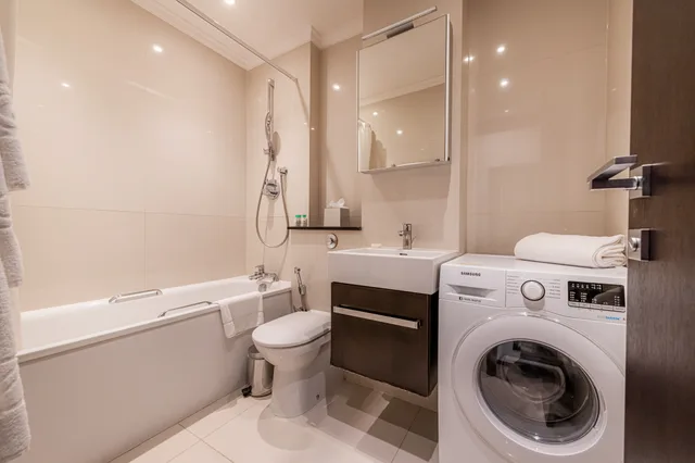 2 Bedrooms, Serviced, Superior, Luxury, Apartment، 130 Queensgate Apartments 7/8