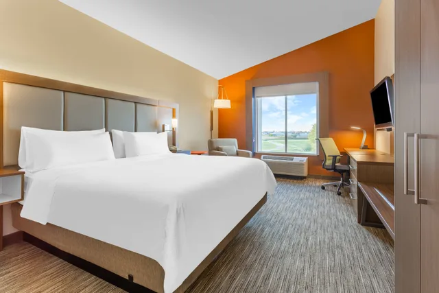 غرفة بسرير كينج لذوي الإعاقة، Holiday Inn Express Rockford Loves Park 1/7