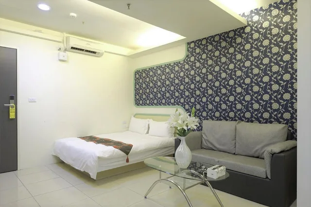 Economy, Double Bed, No Window، Lj Hotel 5/10