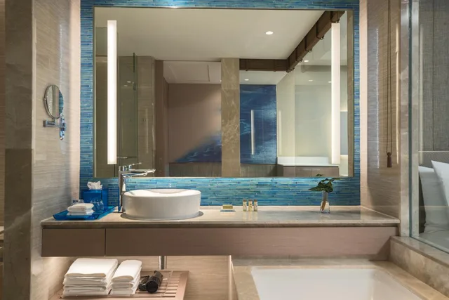 Guest Room, Renaissance Pattaya Resort Spa 10/13
