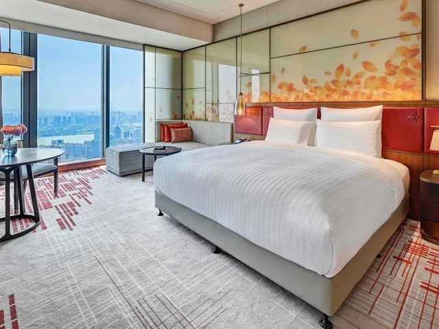 غرفة ديلوكس بسرير مزدوج بإطلالة على النهر، Pullman Huizhou Kaisa 2/4