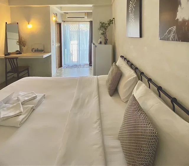 غرفة قياسية بسرير كينج، De Lit Hotel 3/5